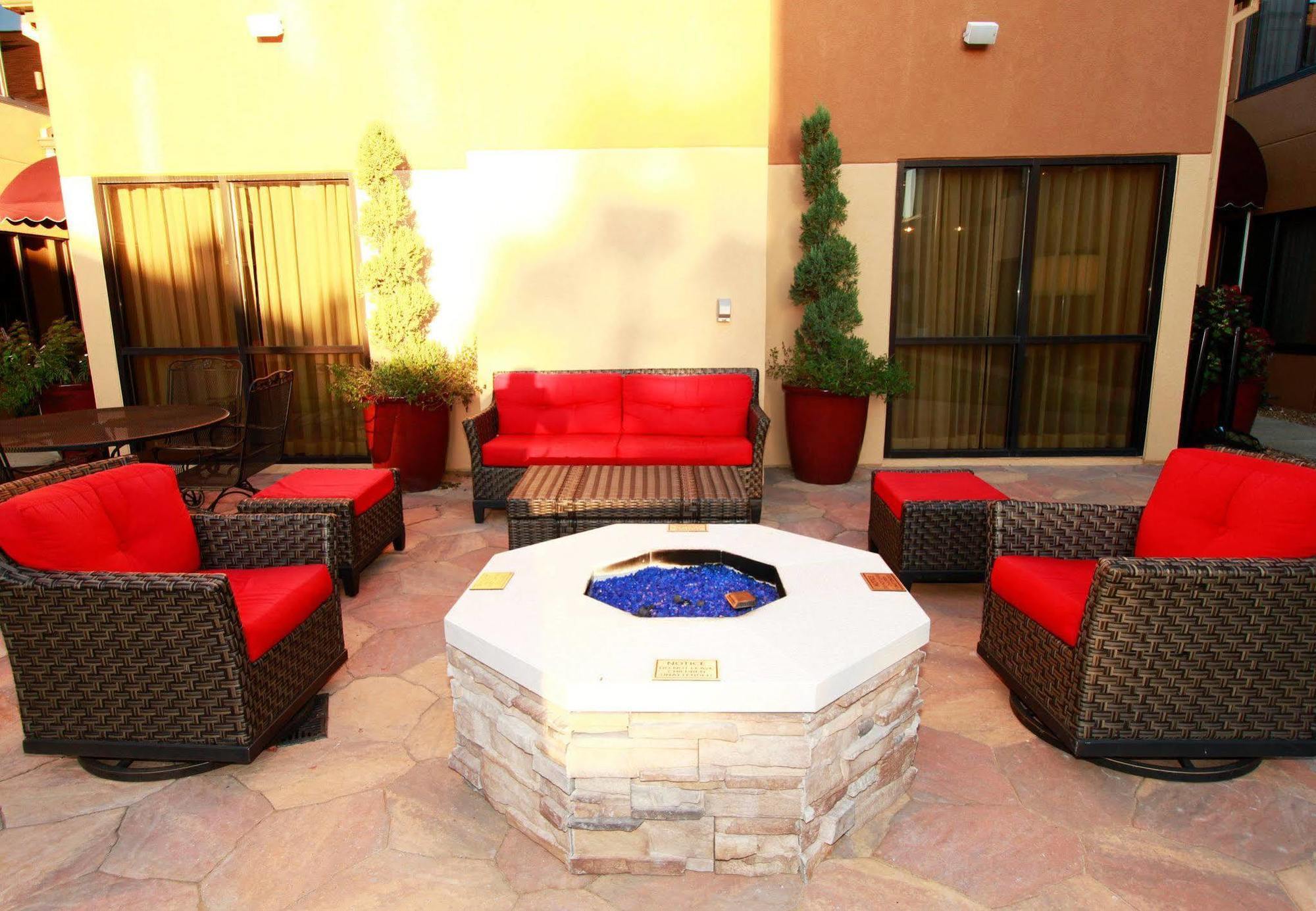 Courtyard By Marriott Ridgeland Hotel 3*